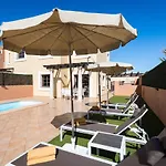 Home2Book Villa Aloha Sun Pool & Rooftop
