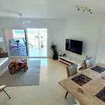 Amazing Ocean View Apartment