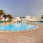 Surf House Next To The Beach, Pool & Tennis - 2 Double Rooms
