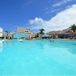 Surf House Next To The Beach, Pool & Tennis - 2 Double Rooms