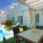 Villa 82