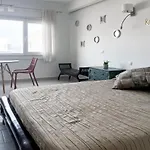 Room Tierra Wifi Free Private Bathroom , Central Town