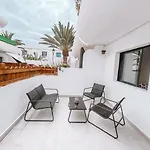 Dahlia Apartment Dunasol