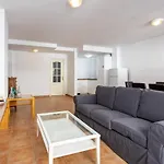 Uptown Urban Apartments (Adults Only)