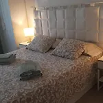 Elegant Apartment Next To The Sea!