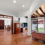 Villa Thomas