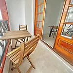 Casa Vista Surf - Beautiful Apartment W/ Terrace & Balcony