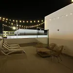 Arena Coral - Main Street - 50M Beach