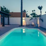 Villa Tropico - Design House With Pool In Corralejo