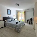 Breeze View House By The Sea