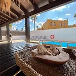 House Boho Palm With Private Heated Pool And Garden, 3 Bedrooms, Wi-Fi