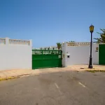 Cleo Pool View & Wi-Fi By Irent Fuerteventura