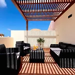 Olympia House Lovely, Close To Town And Beaches With Private Pool & Fast Wifi
