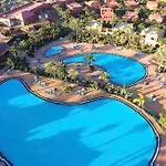 Comfortable Apartment With Park And Pools