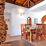 Komfortables Ferienhaus In Corralejo Mit Privatem Garten Und Beheiztem Pool