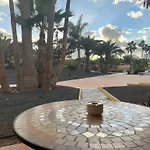 Oasis Royal