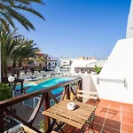 Ineika In Corralejo - Balcony & Poolside