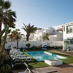 \'Casa Ola\' Relax In Style By The Sea