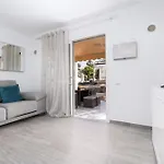 Home2Book Vibrant Apt Corralejo, Pool