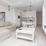 Corralejo Main Street Apartment IV - Casa Curro