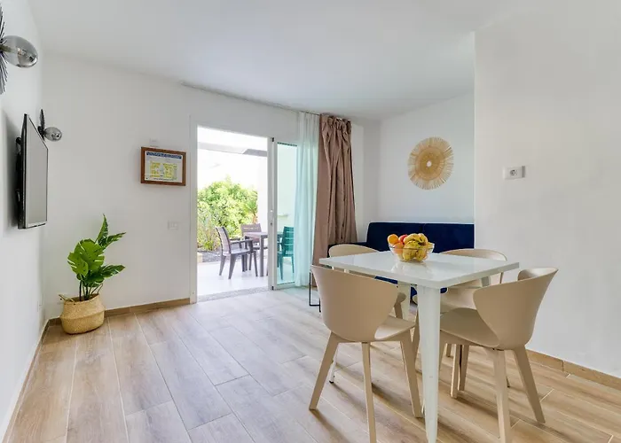 Homeforguest Moderno Apartamento Con Piscina En Corralejo