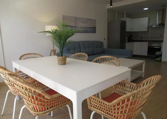 Bristol Likehome, By Comfortable Luxury