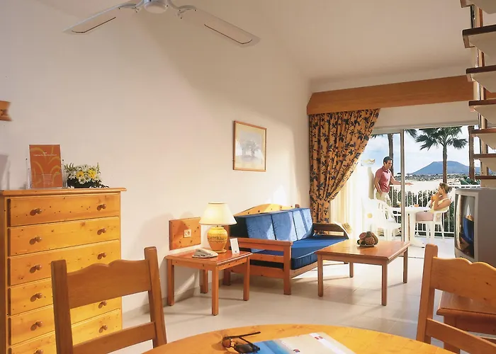 Hotel Riu Oliva Beach Resort