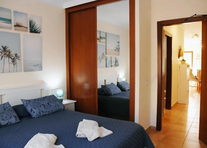 Townhouse El Sultan, 6 Sleeps, Wi-Fi & Tv Package