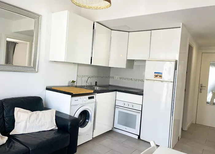 Casa Sol Bristol Sunset Beach