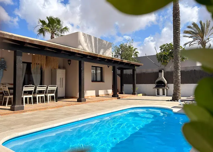 House Boho Palm With Private Heated Pool And Garden, 3 Bedrooms, Wi-Fi