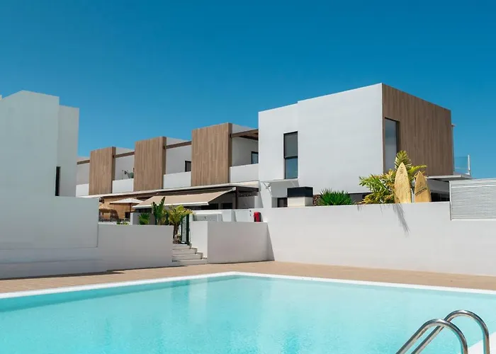 El Palmeral - House With Pool In Corralejo