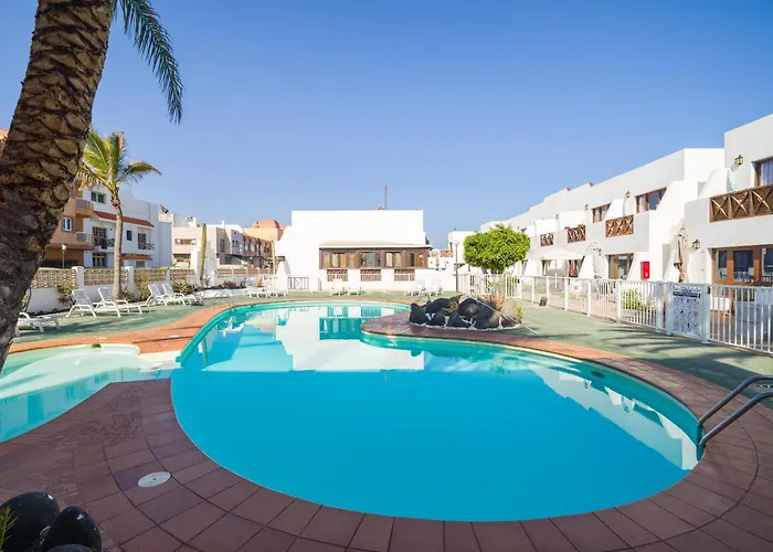 Ineika In Corralejo - Balcony & Poolside