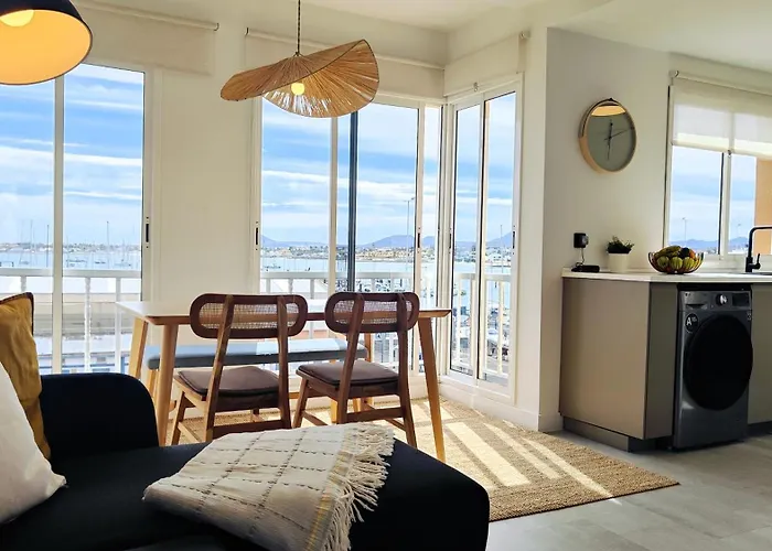 Arena Home, Chic & Sea View