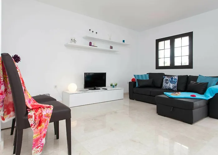 Oliva Villa