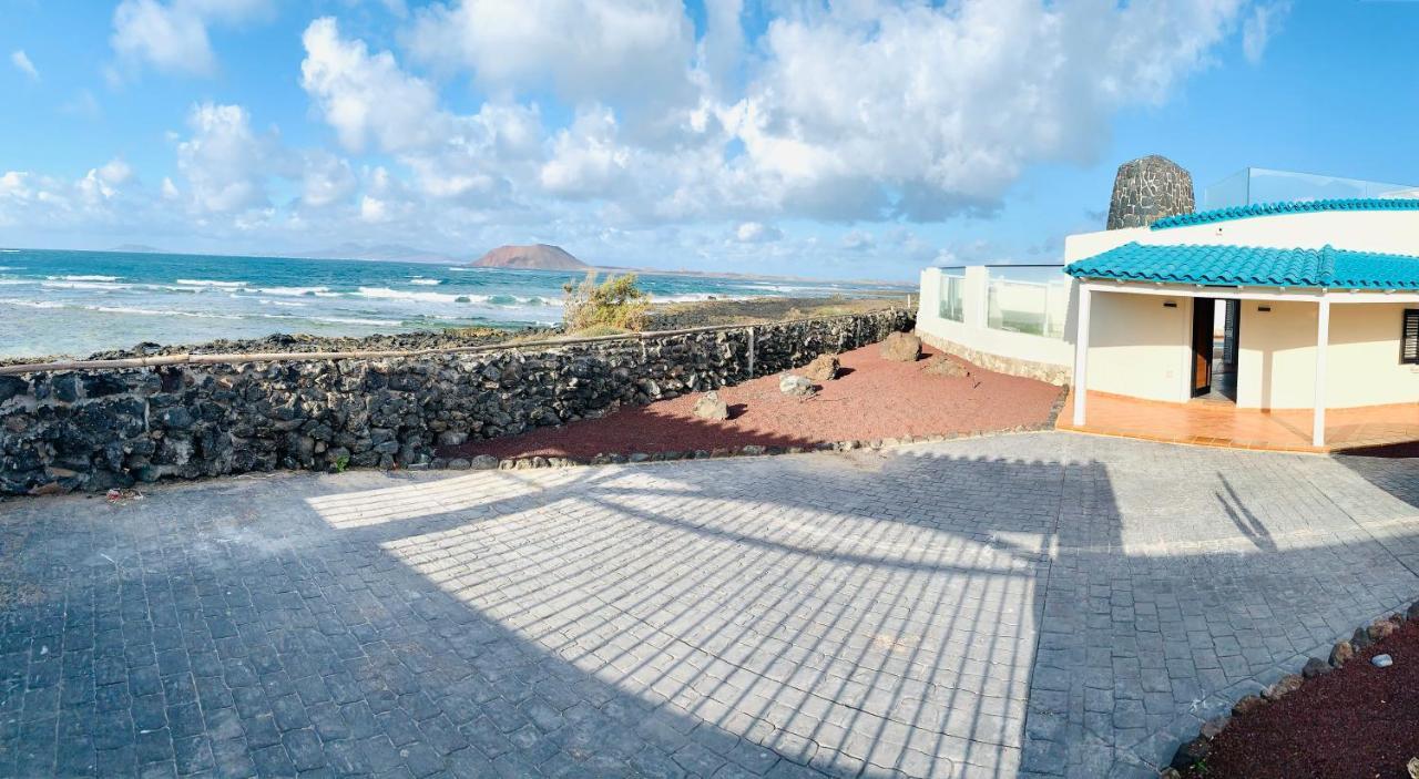 Villa Ereza Lobos *