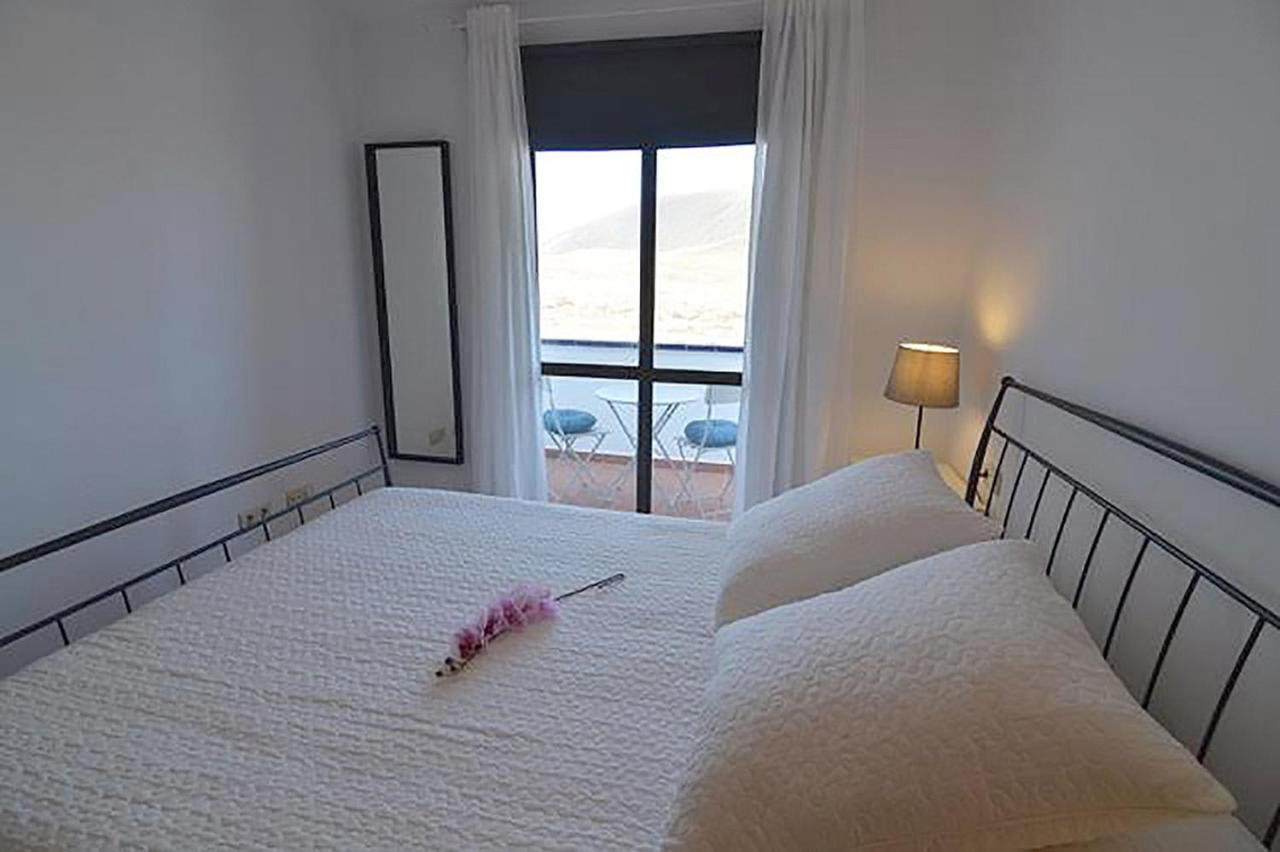 Blue With Private Pool, Bbq, Wifi - Suitable For Families By Holidays * Corralejo