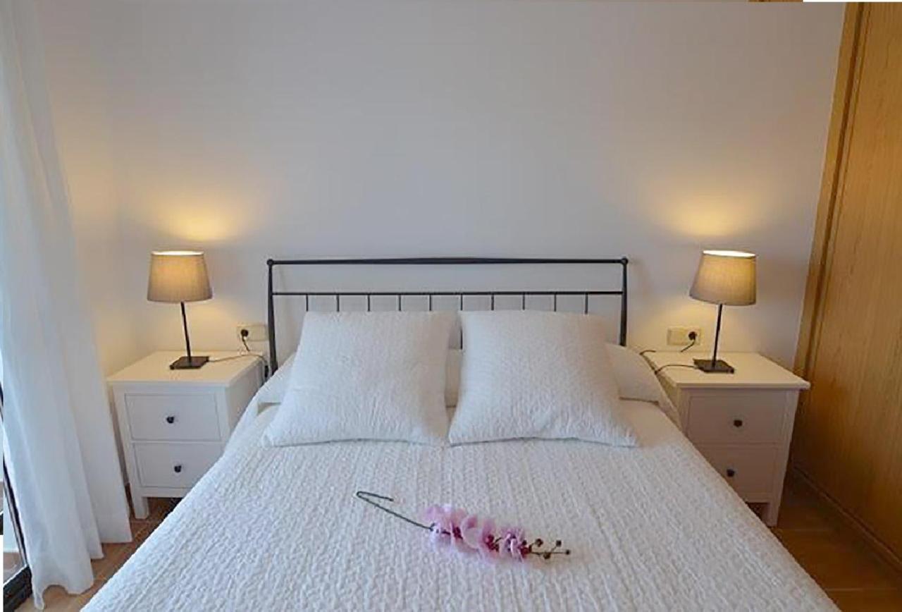 Villa Blue With Private Pool, Bbq, Wifi - Suitable For Families By Holidays