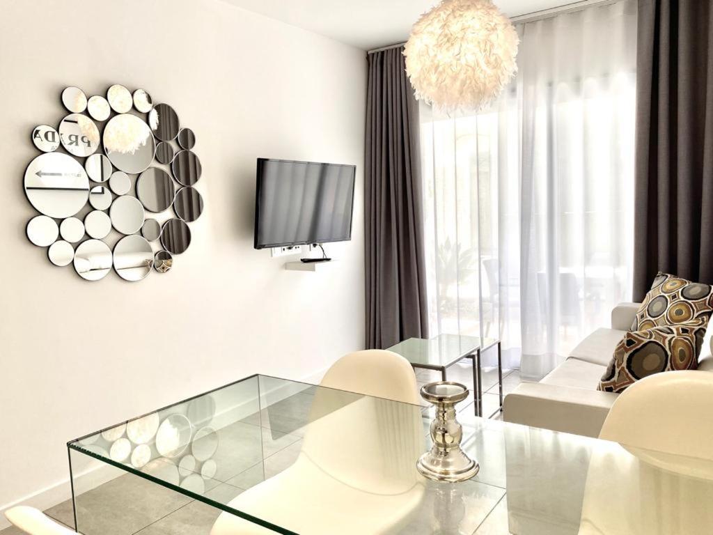 Casa Perla - Cozy Pool Side Apartment Corralejo
