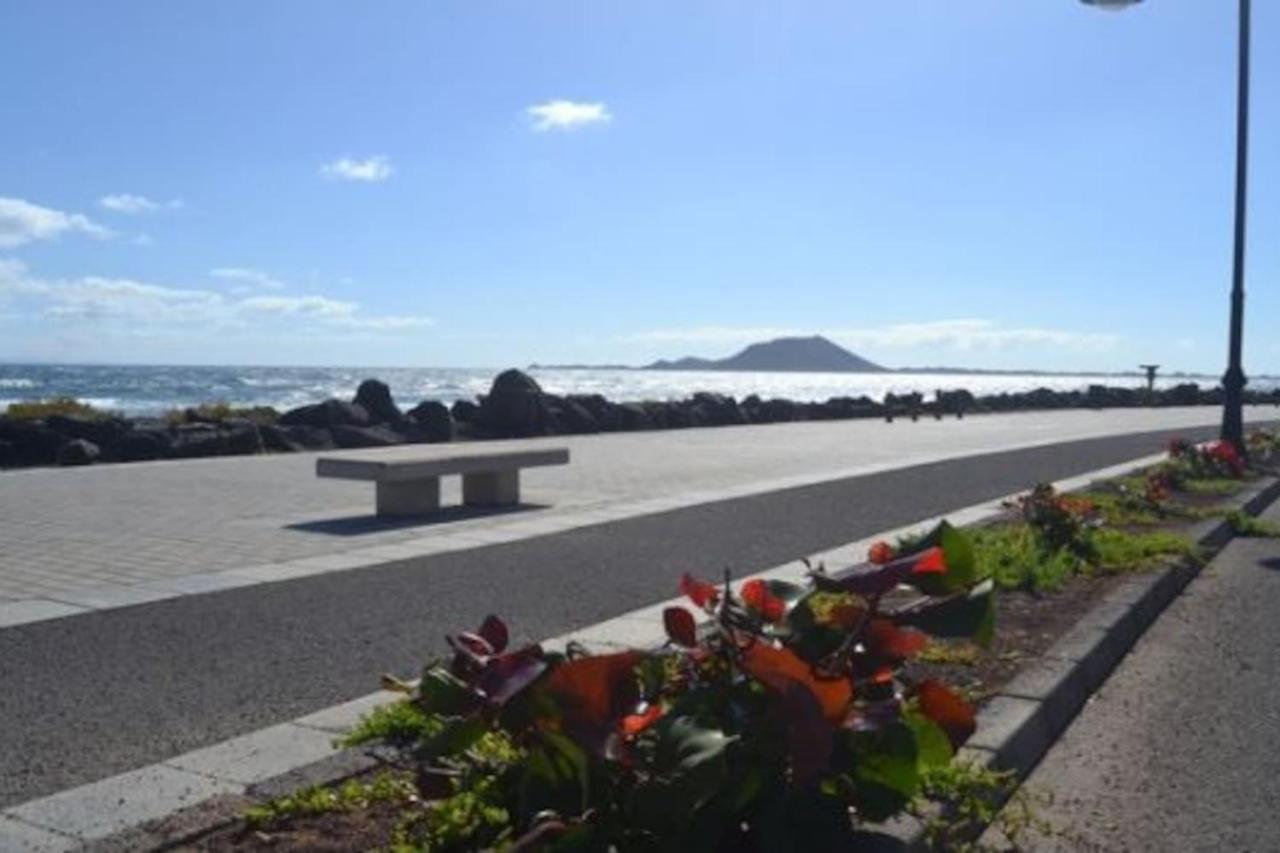 My Ocean !!! Breathtaking Location, Steps To The Ocean, Spacious Sea View, Fully Equipped And Well-furnished With Private Entrance And High-speed Fiber Optic Internet Apartment Corralejo
