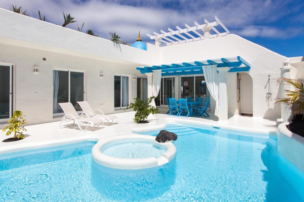 34 * Corralejo