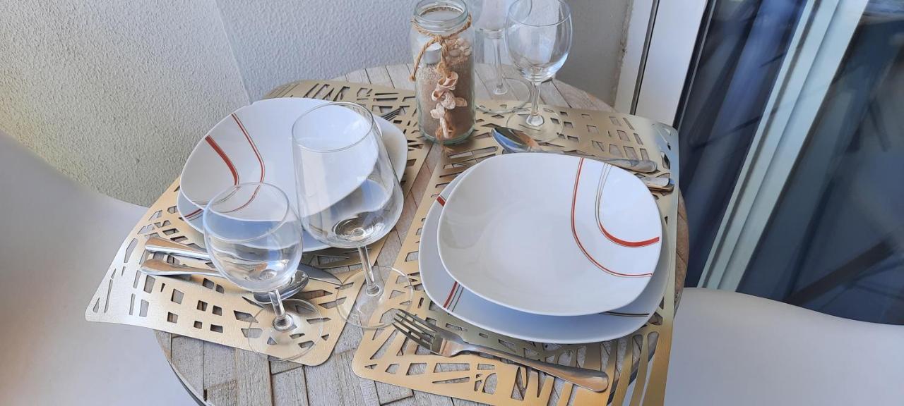 Sunset 230, Sun, Big Pool, Wifi Fiber, Central, Near Main Street And Apartment Corralejo