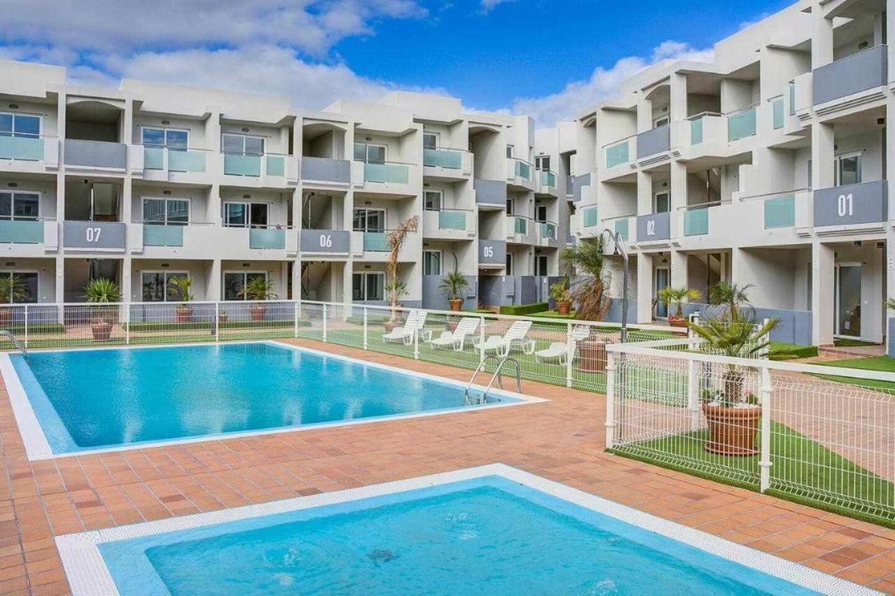 Surfer's View Pool Ac Wifi Deskterrace And Parking * Corralejo