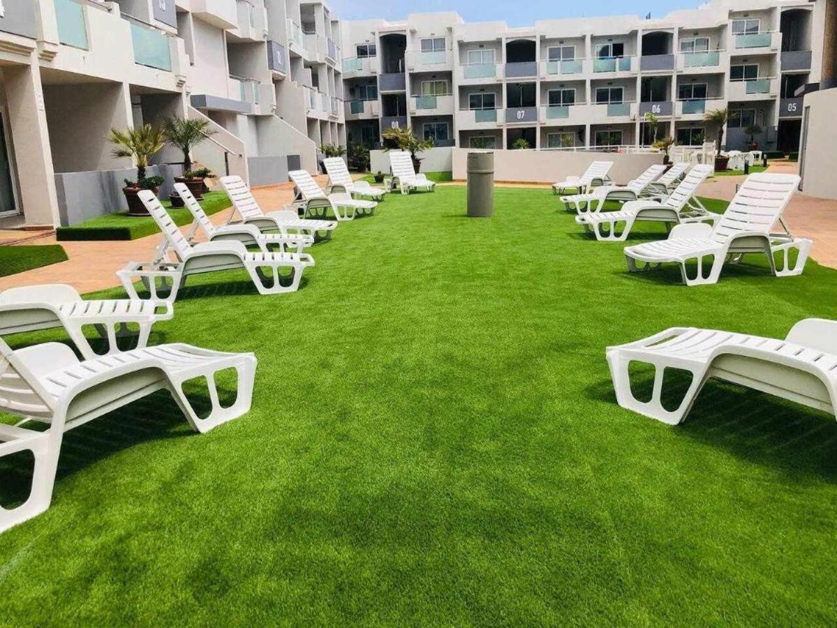 Surfer's View Pool Ac Wifi Deskterrace And Parking Apartment *