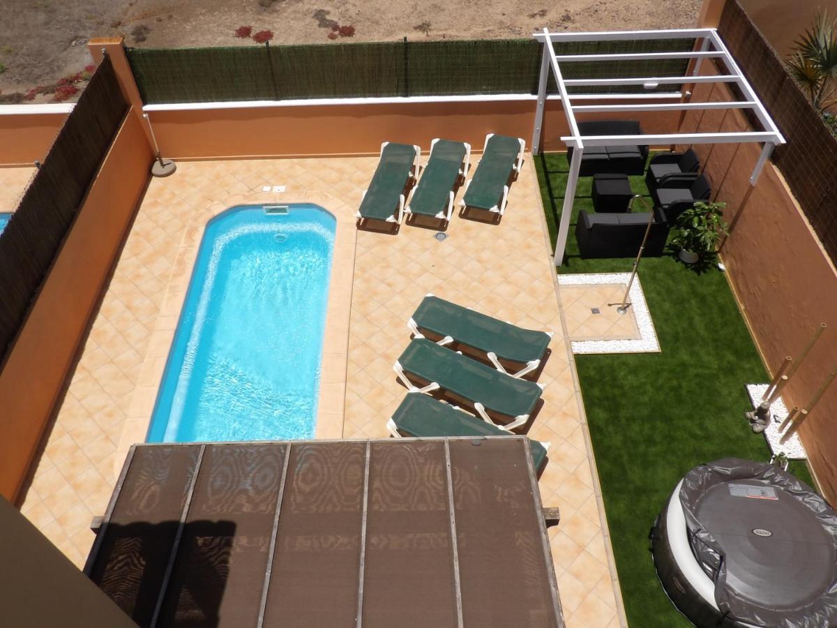 Villas Brujula Company *