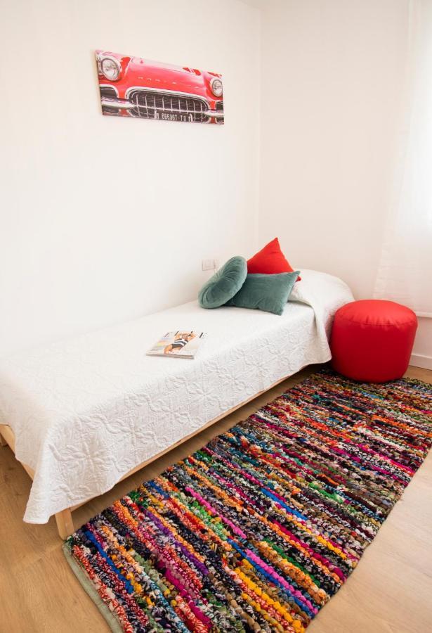 Alice's Place Apartment *