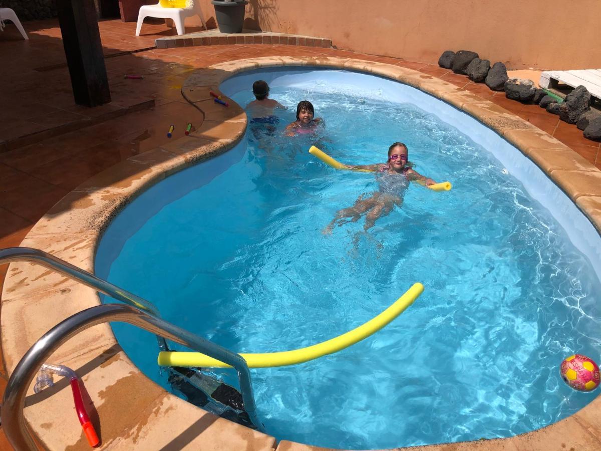 Lovely 2-bed In Fuerteventura Villa