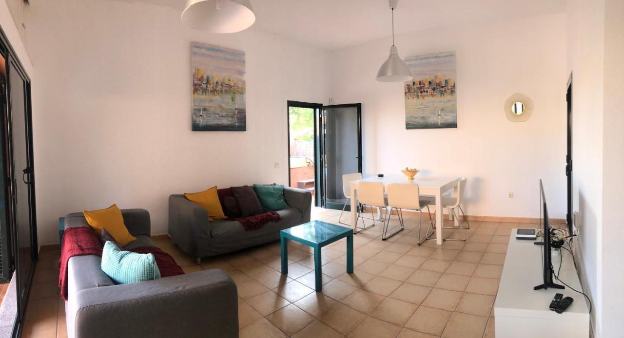 Lovely 2-bed In Fuerteventura Villa Corralejo
