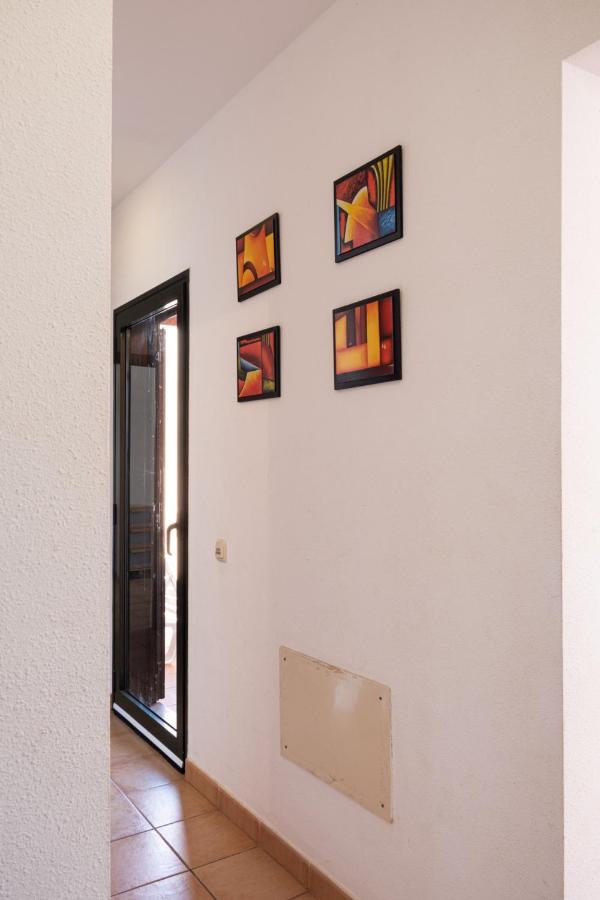 Lovely 2-bed In Fuerteventura Villa