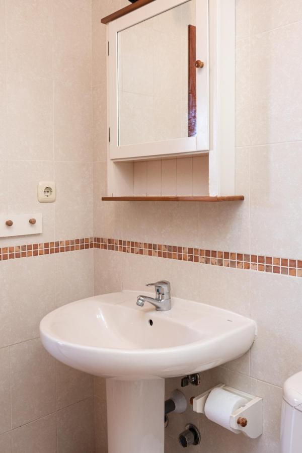 Lovely 2-bed In Fuerteventura Villa Corralejo