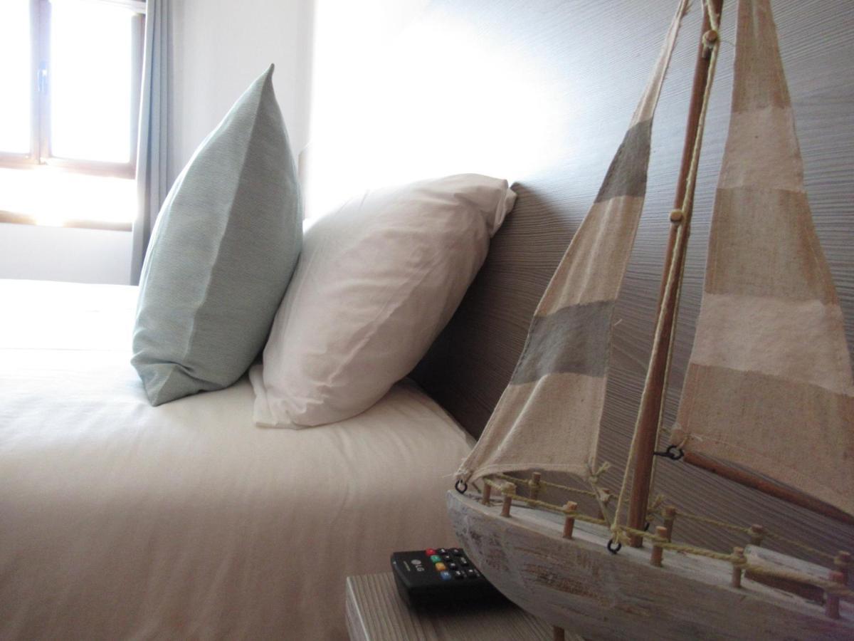 Aparthotel Nautico Suites, Private Room&bathroom (adults Only)